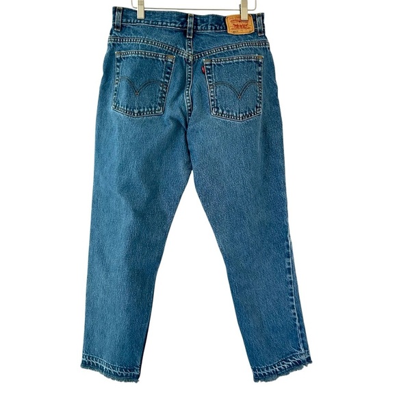 LEVIS 550 Vtg Y2K Women Tapered Straight Mom Jean Med Wash Size 31x28 Raw Hem - Picture 1 of 11